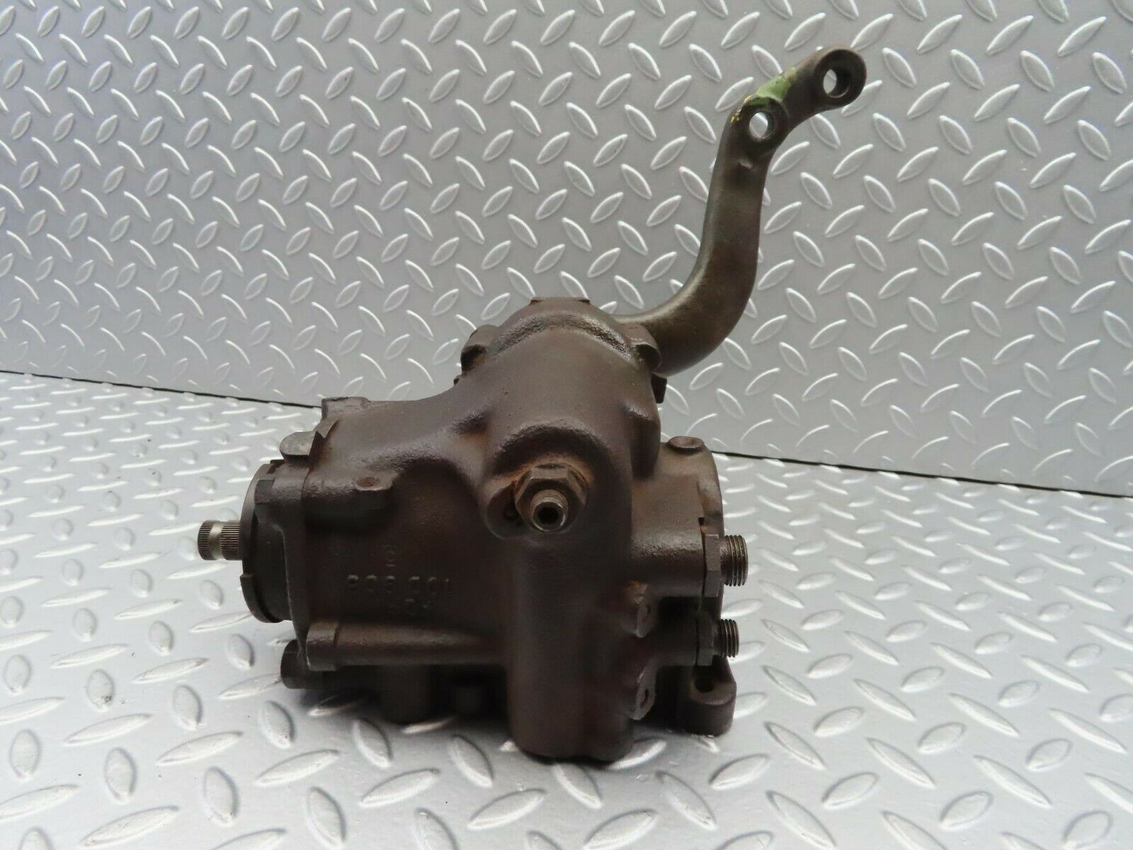 7159 Mercedes-Benz C107 350SLC Coupe Steering Box 1164610101