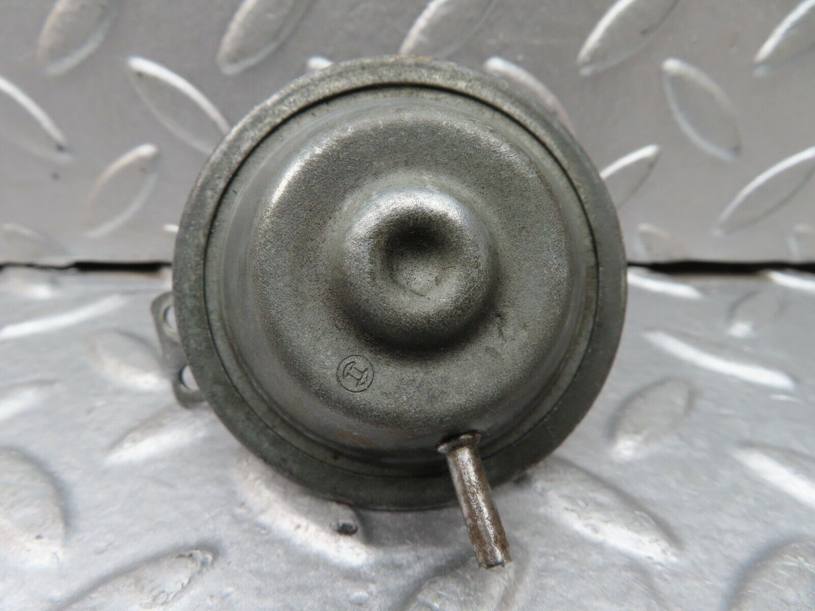 18425 Mercedes-Benz W111 220SE Coupe Ignition Distributor Vacuum Control Valve