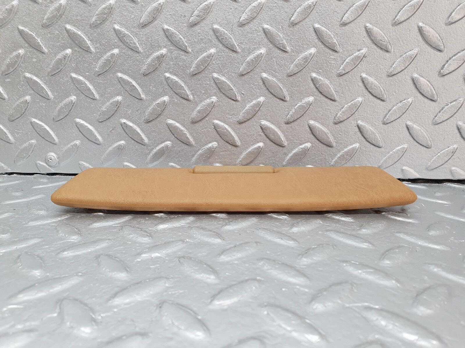 41490 Mercedes-Benz W124 200E Middle Sun Visor Palomino