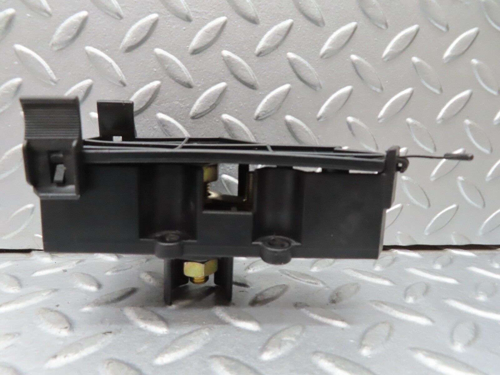 17263 Mercedes-Benz R129 300SL Coupe Cable Wire Distributor Connector