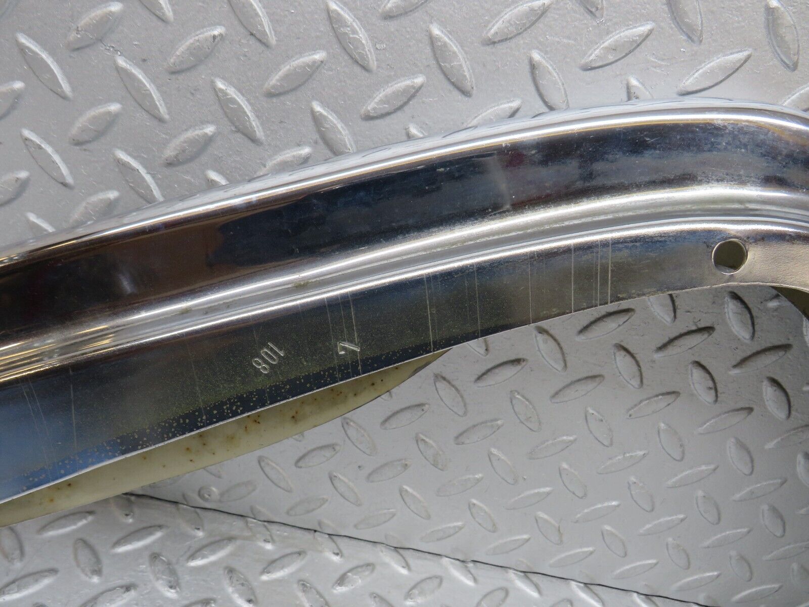 37669 Mercedes-Benz W109 300SEL Front Left Upper Bumper Corner