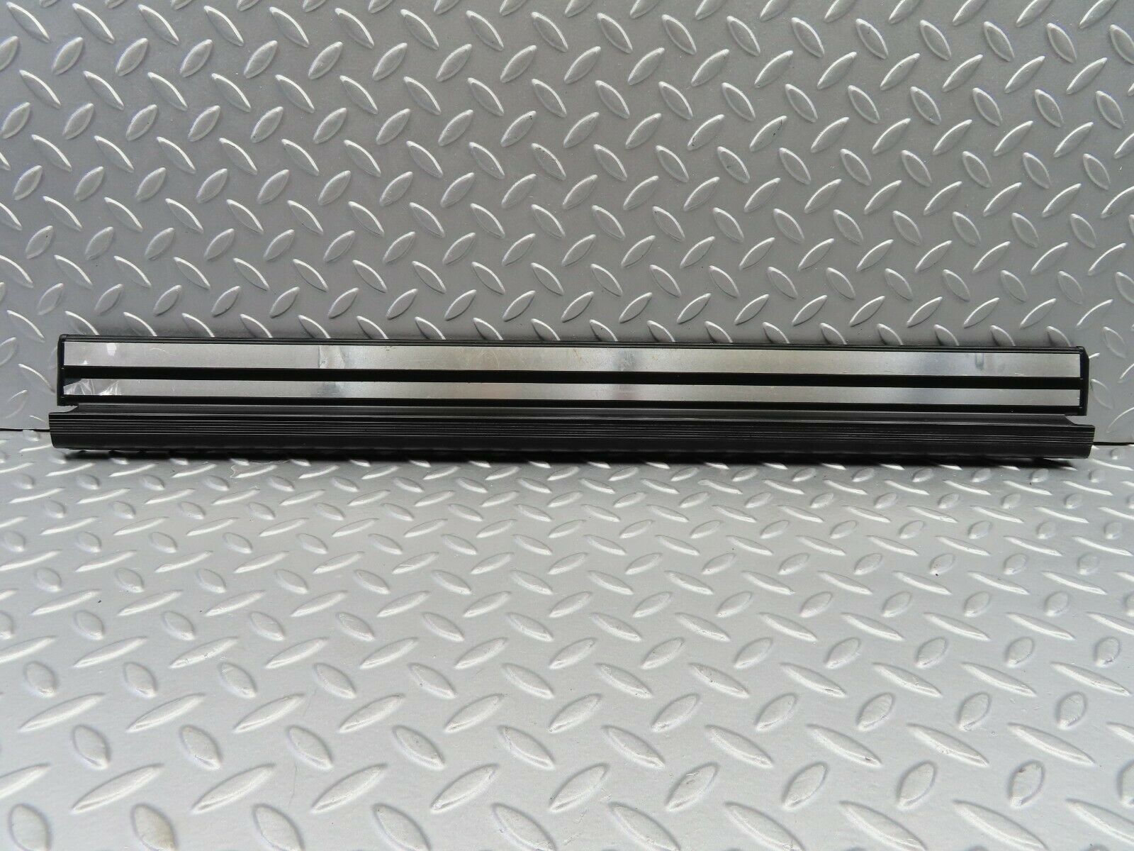 6547 Mercedes-Benz S124 E220 Wagon Front Left Door Sill Trim