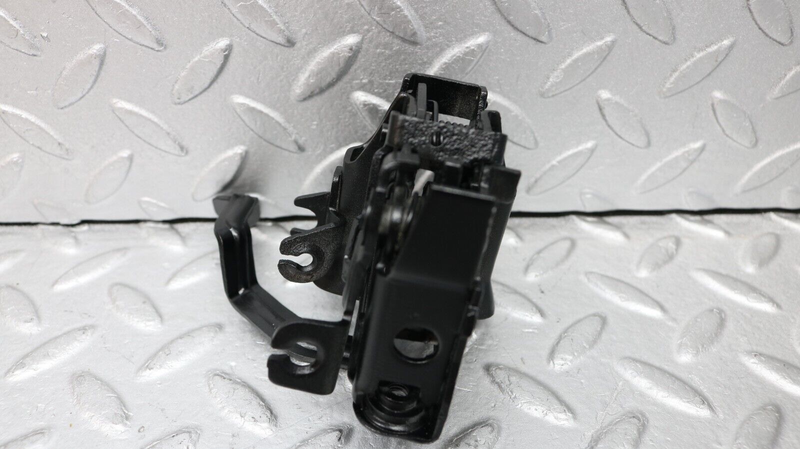 37213 Mercedes-Benz C126 420SEC Coupe Bonnet Lock Latch Left 1268800760