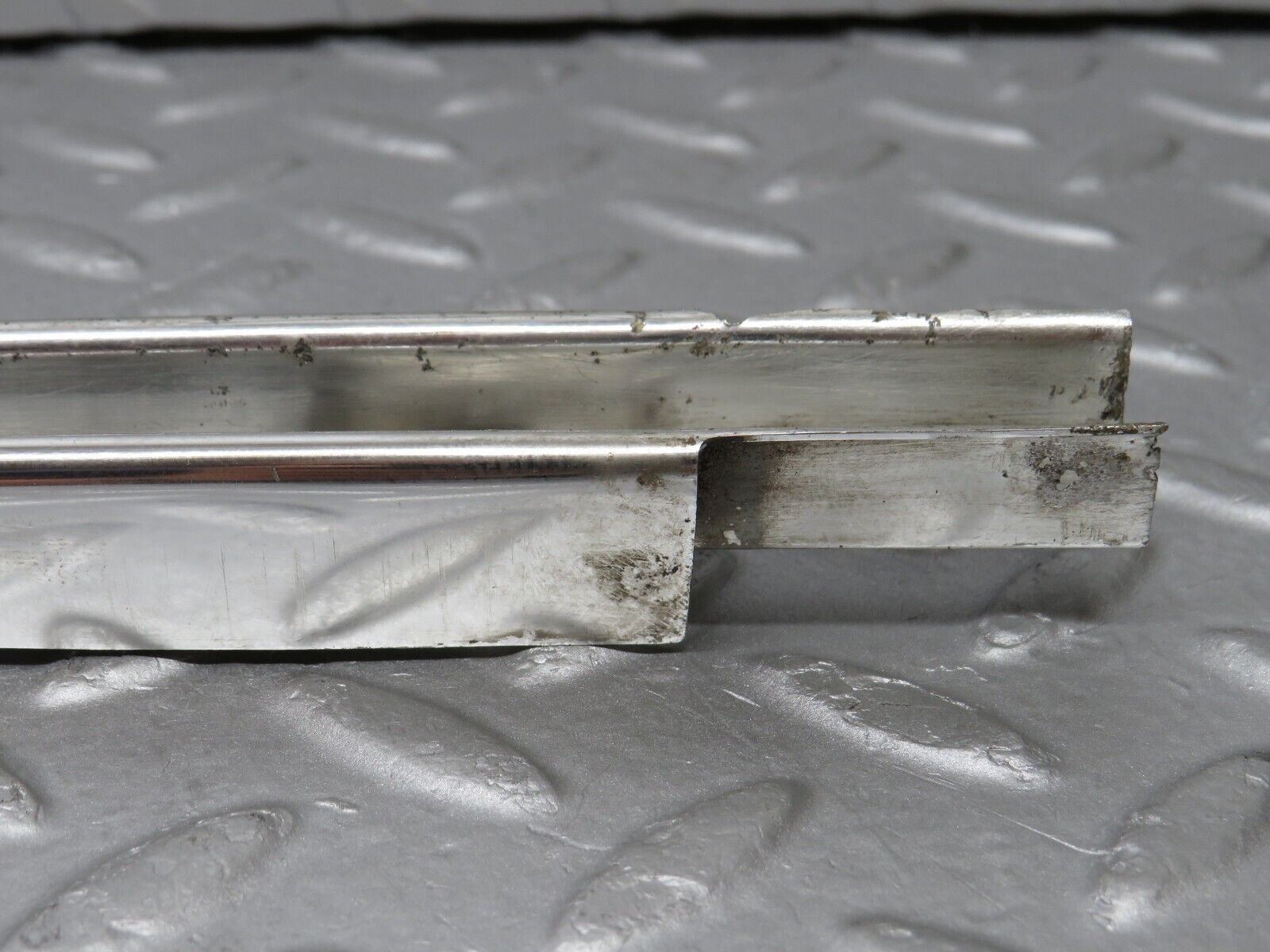 35802 Mercedes-Benz W108 Front Left Door Chrome Window Channel