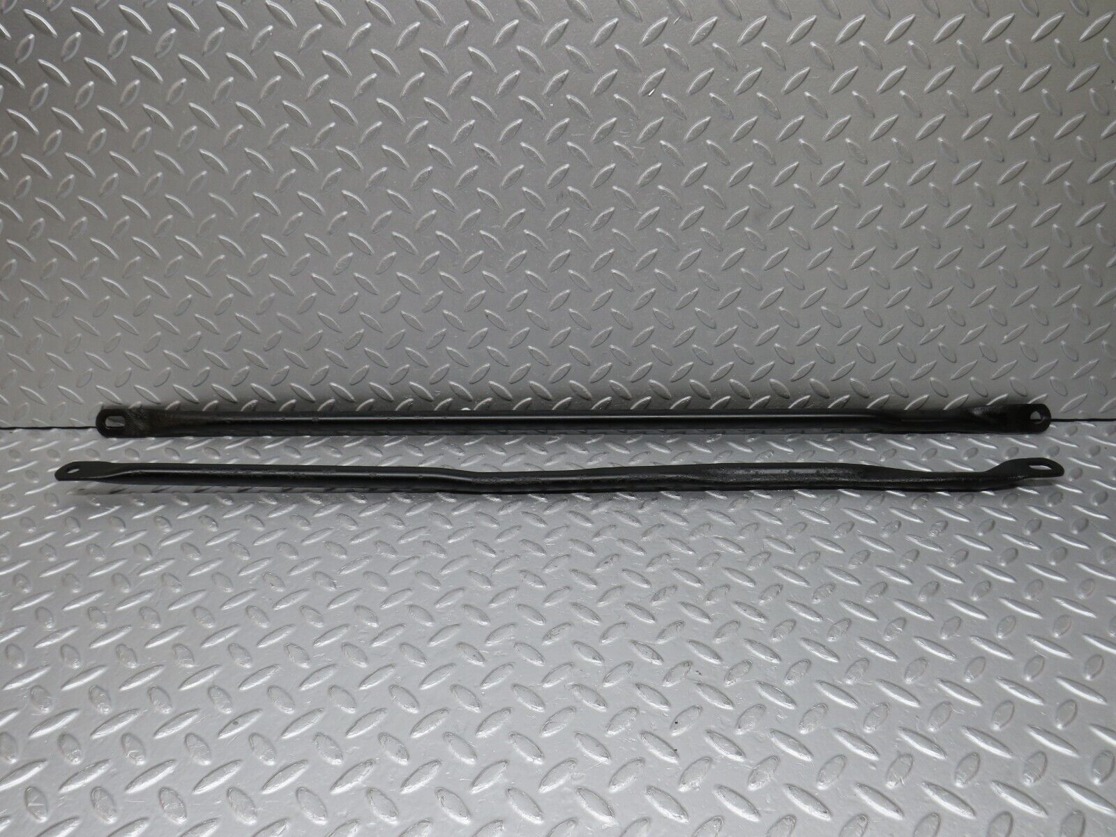 38583 Mercedes-Benz R129 280SL Coupe Rear Suspension Anti Roll Bar Support Bar 2x