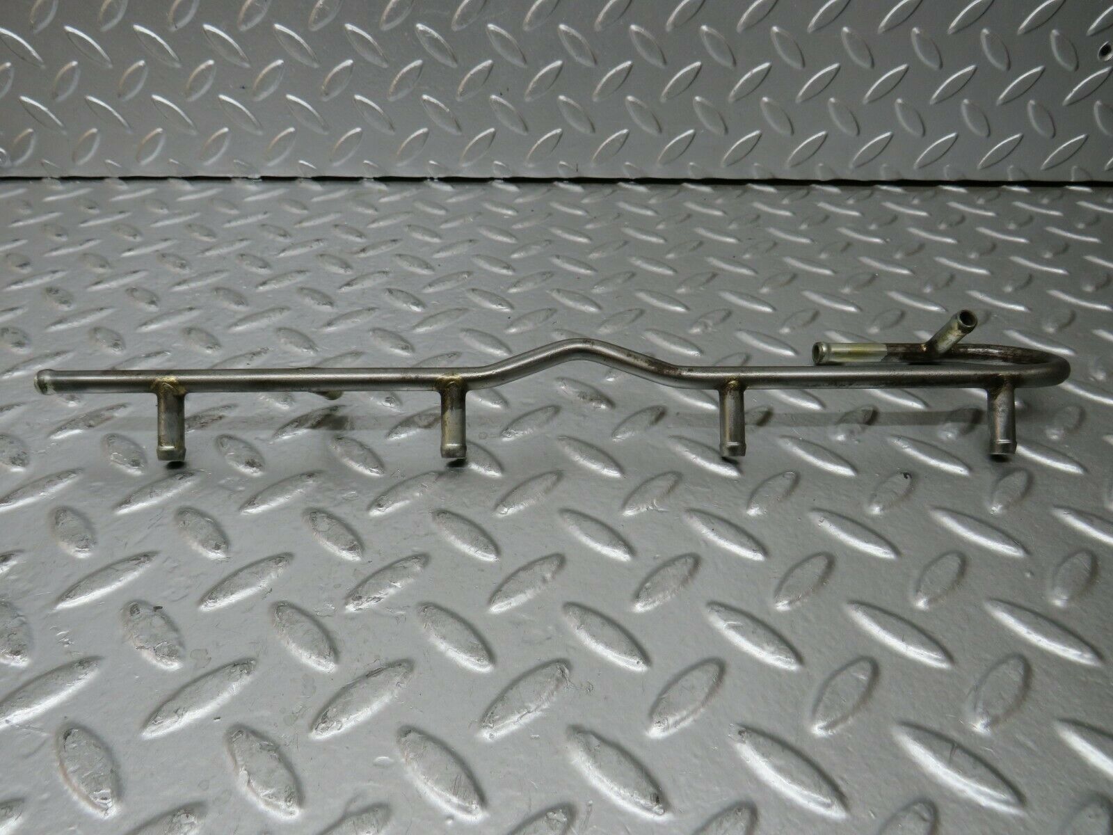 23616 Mercedes-Benz W114 280E Fuel Injector Pipe