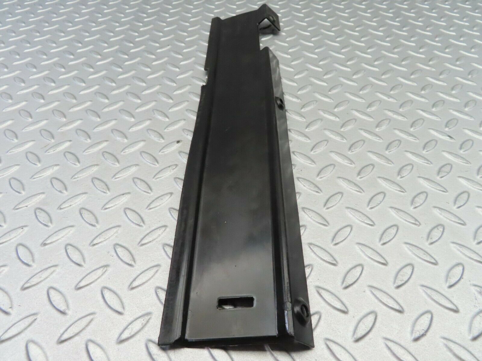 6225 Mercedes-Benz W126 380SE Front Left Cover 1268210136