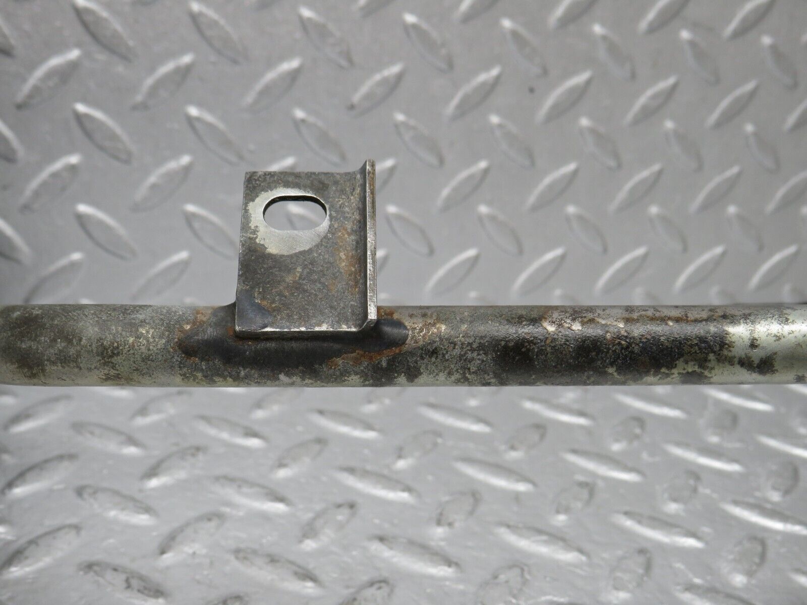 38169 Mercedes-Benz A124 320E Cabriolet Oil Filter Housing 1041840608