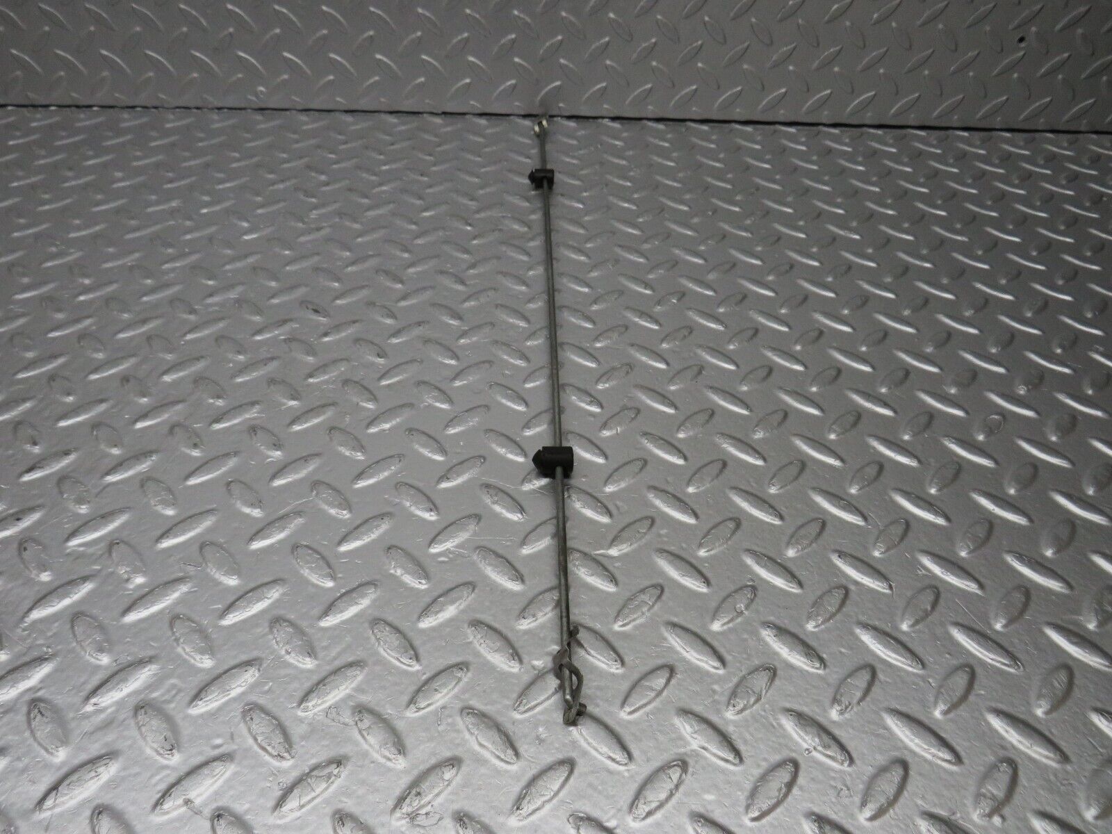 40457 Mercedes-Benz W110 230 Front Door Lock Control Bar