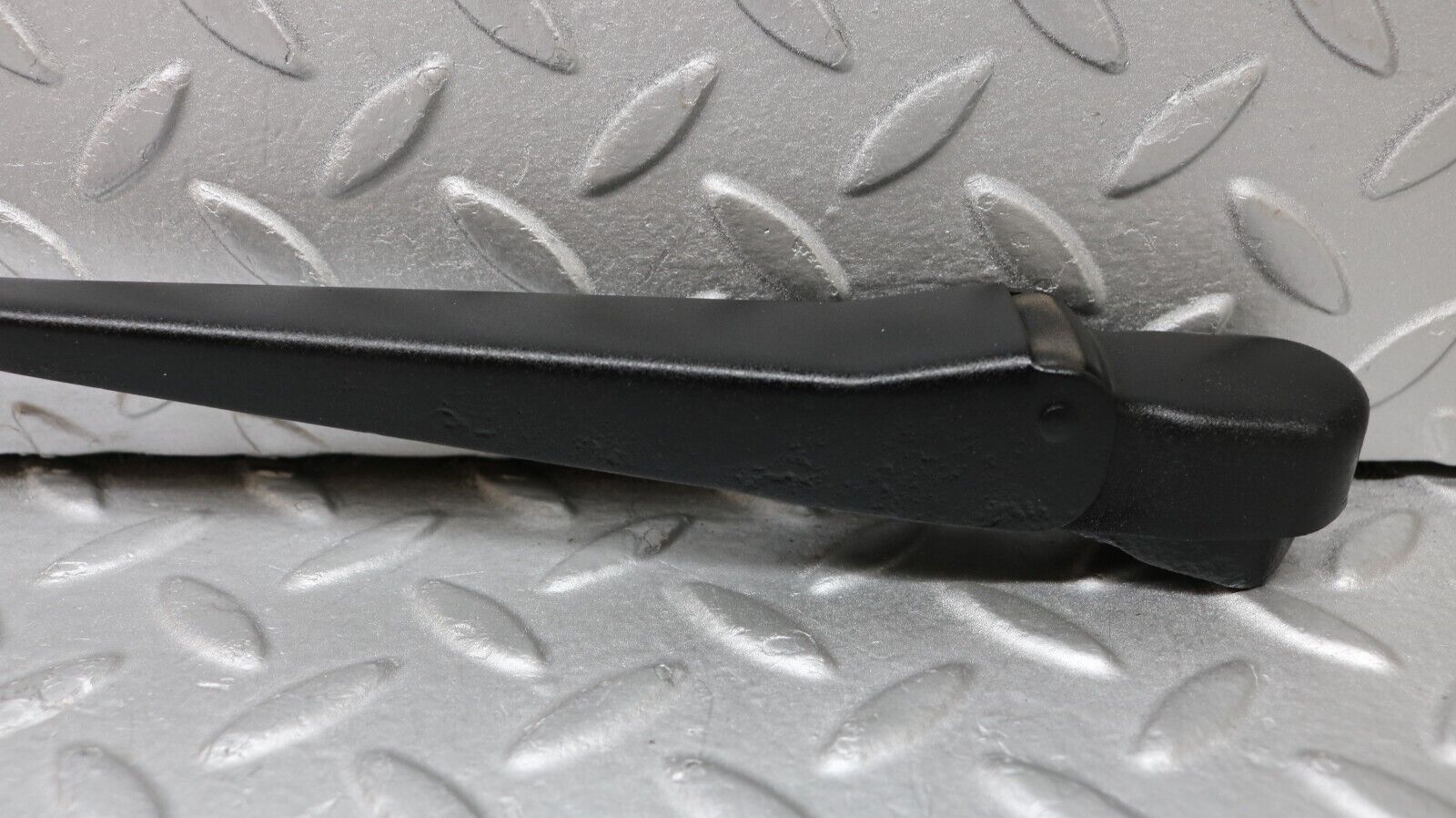 37205 Mercedes-Benz C126 420SEC Coupe Windscreen Wiper Arm Right Side