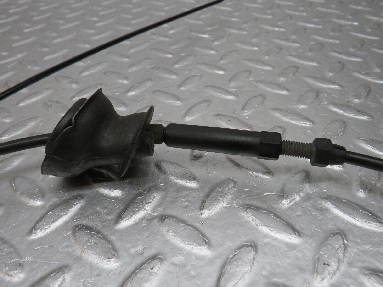 34641 Mercedes-Benz C126 380SEC Coupe Bonnet Release Cable 1269970881