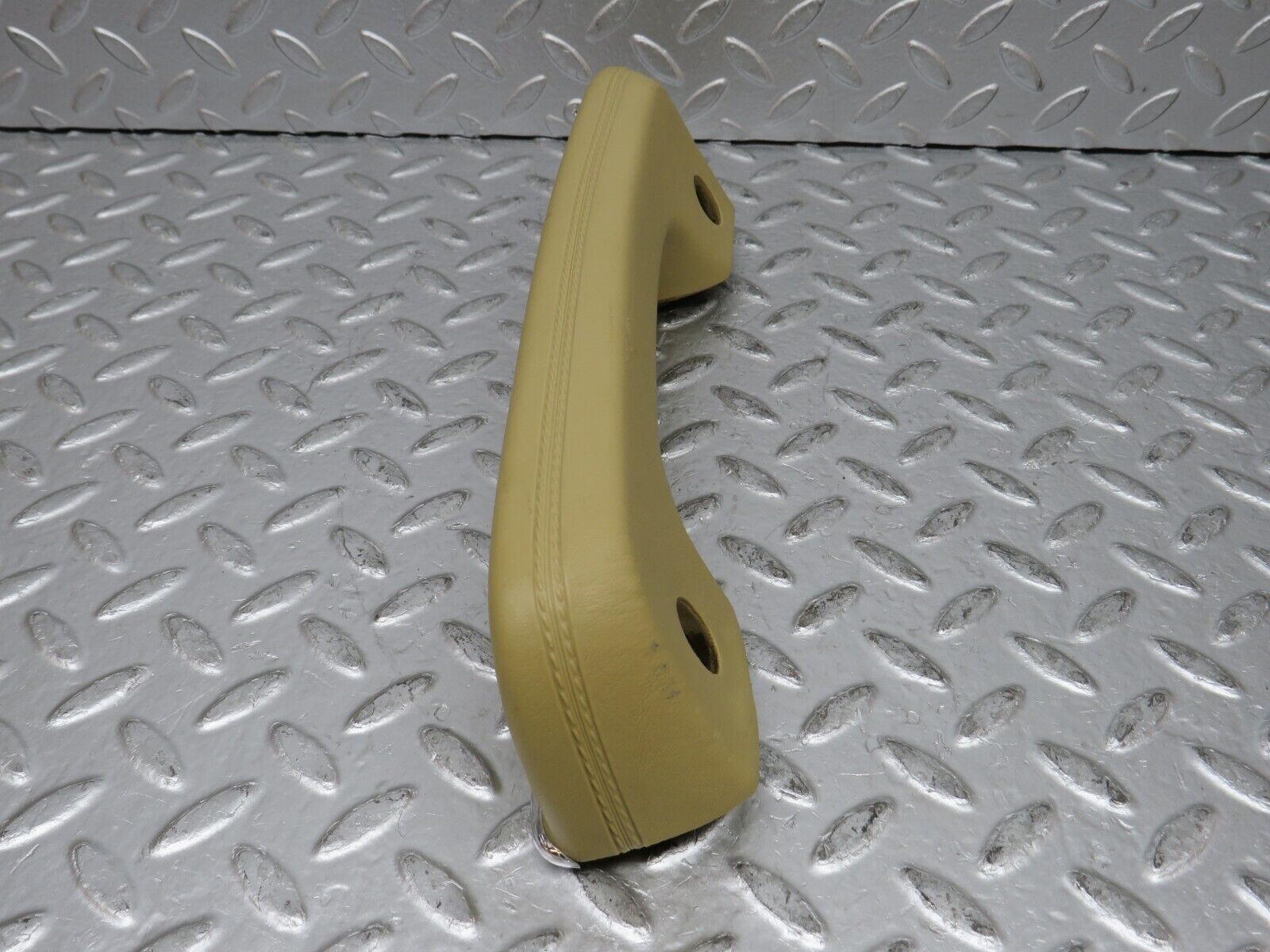 0483 Mercedes-Benz W123 230E Interior Door Handle Rear Left Beige 1239701901
