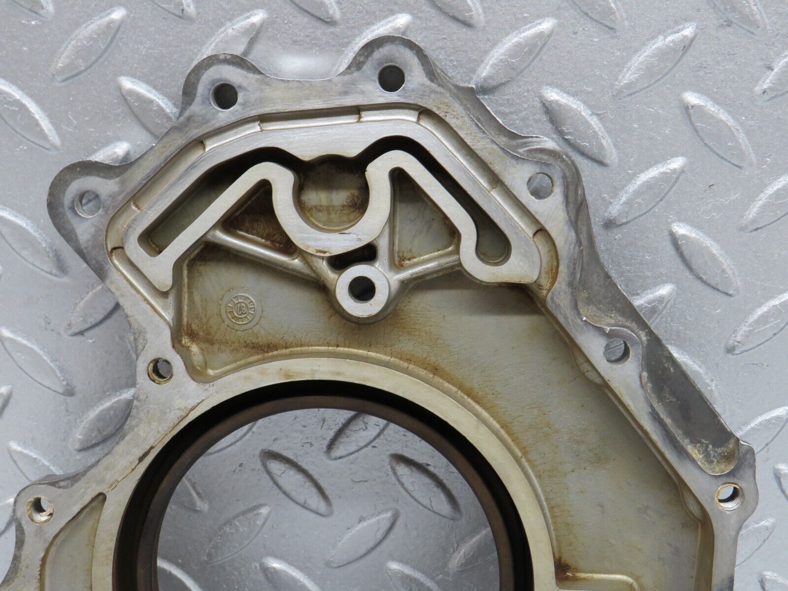 37138 Mercedes-Benz C126 420SEC Coupe Crankshaft Rear Sealing Cover 1170110108