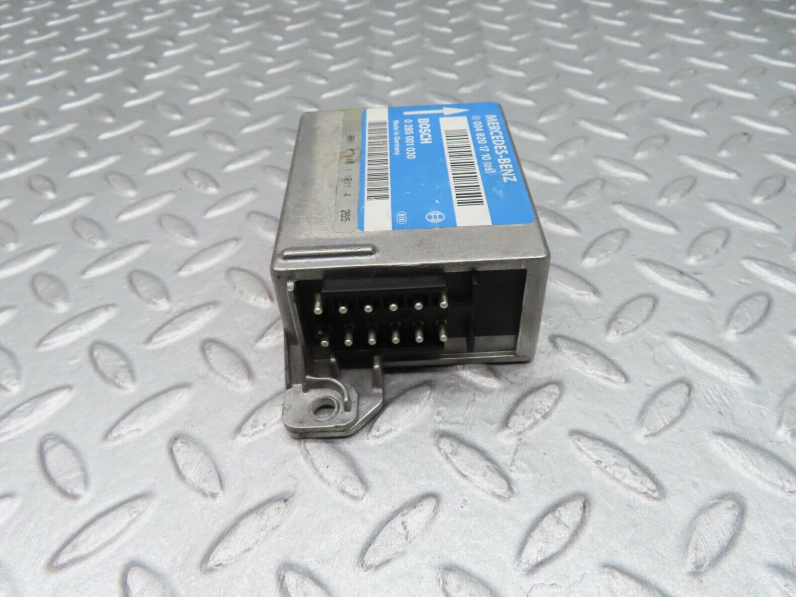 11920 Mercedes-Benz R129 300SL Coupe Air Bag Control Unit Bosch 0048201710