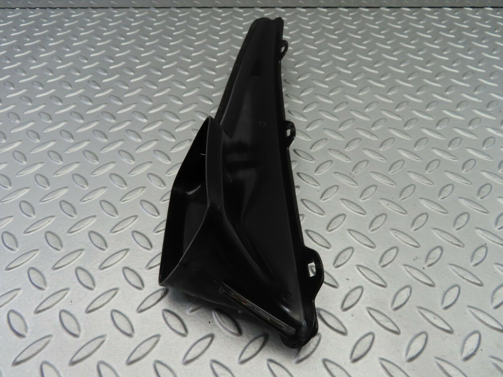 6931 Mercedes-Benz C107 350SLC Coupe Dashboard Air Vent Left Side