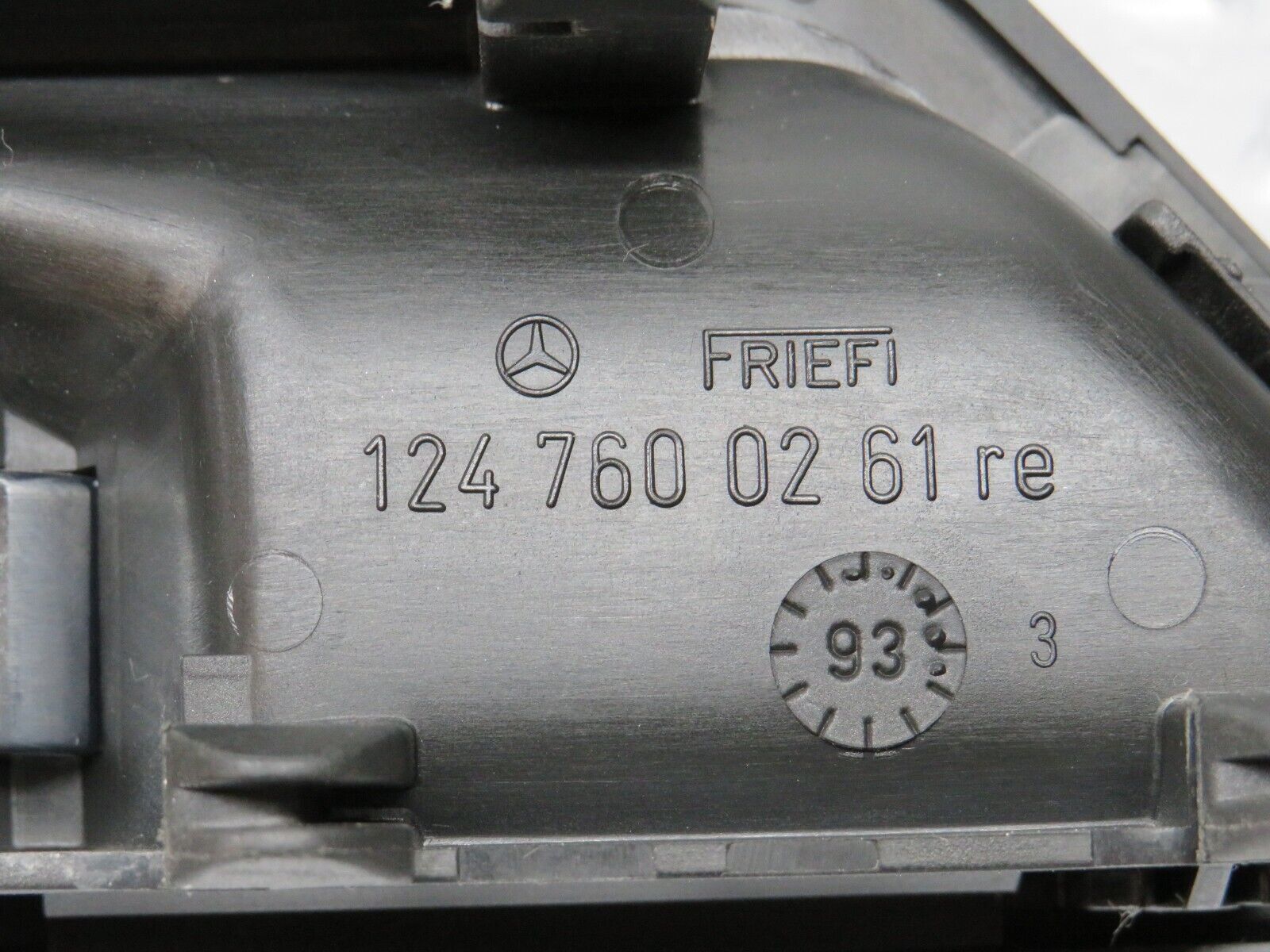 31368 Mercedes-Benz S124 220TE Front Right Interior Door Handle 1247600261