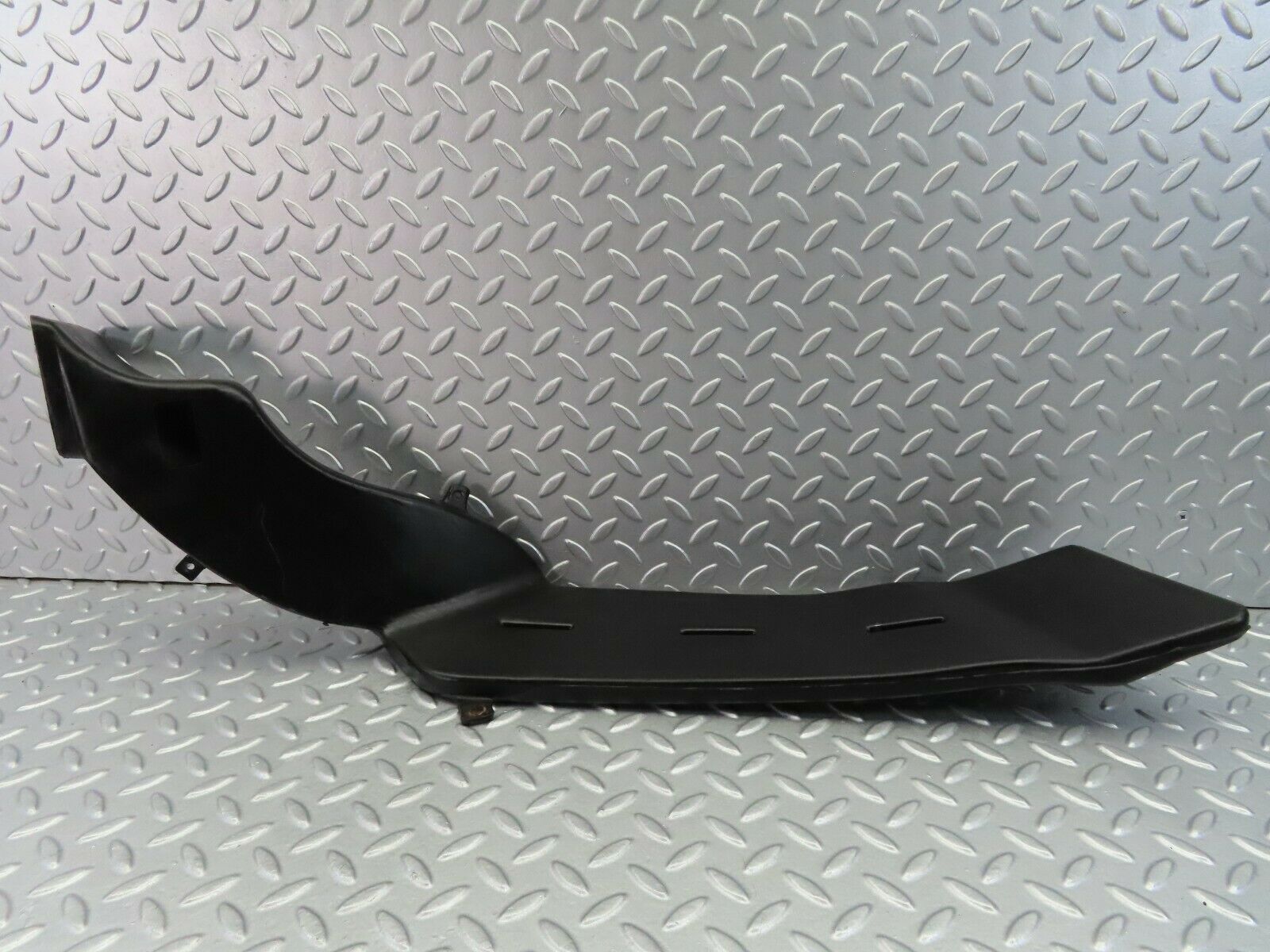 7825 Mercedes-Benz W115 220D Heater Air Duct Vent Left 1158310145