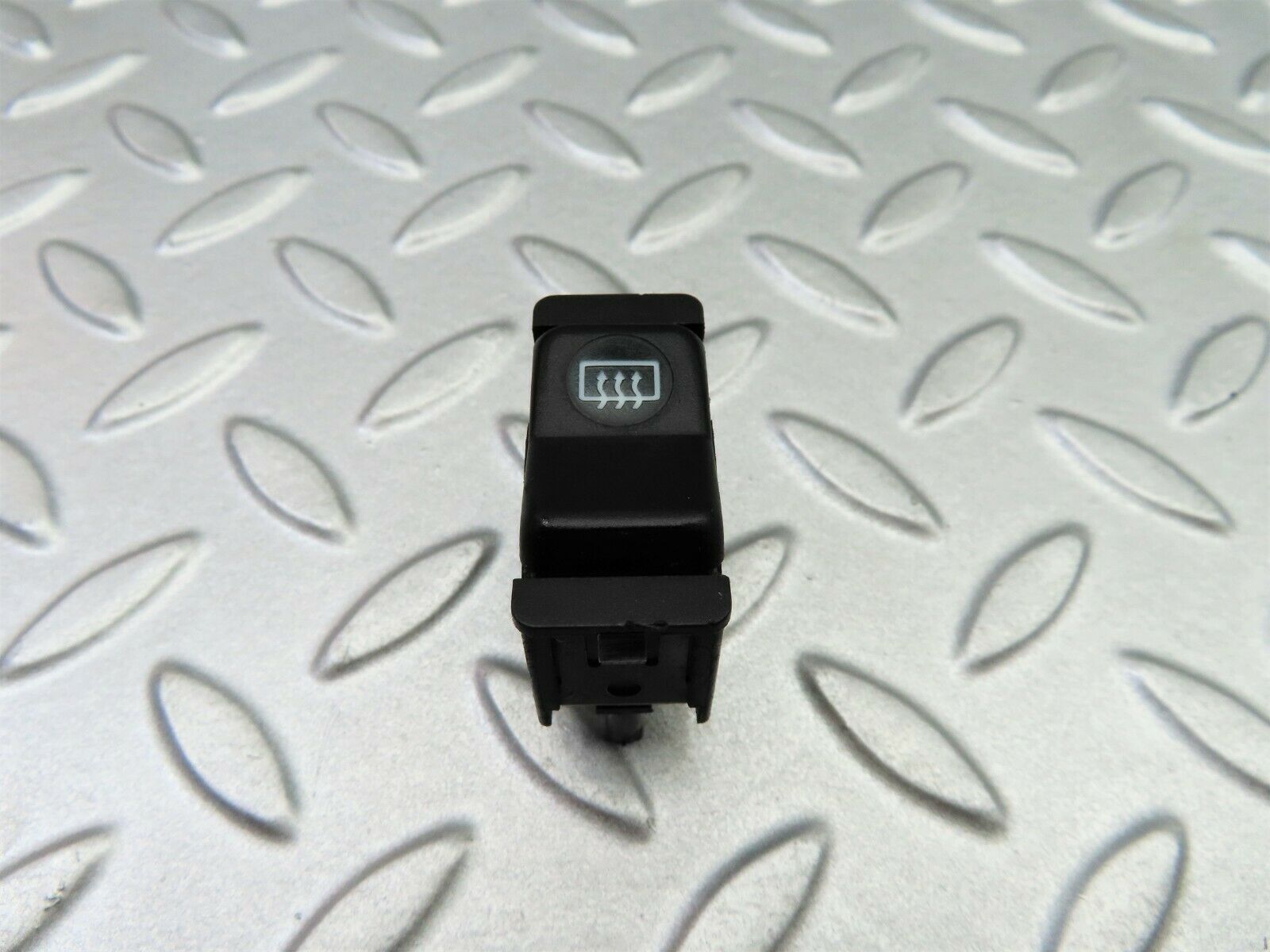 6112 Mercedes-Benz W126 380SE Rear Window Defroster Switch 0008206110