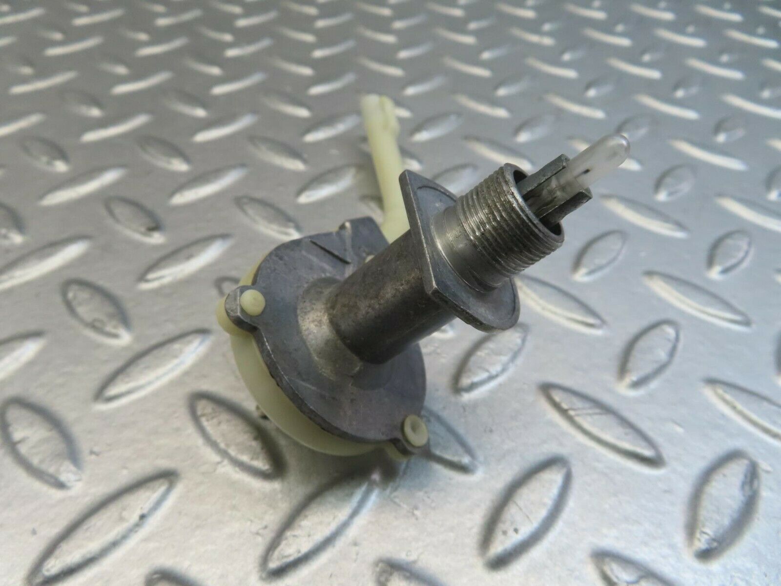 11497 Mercedes-Benz C123 230CE Coupe Heater Regulator