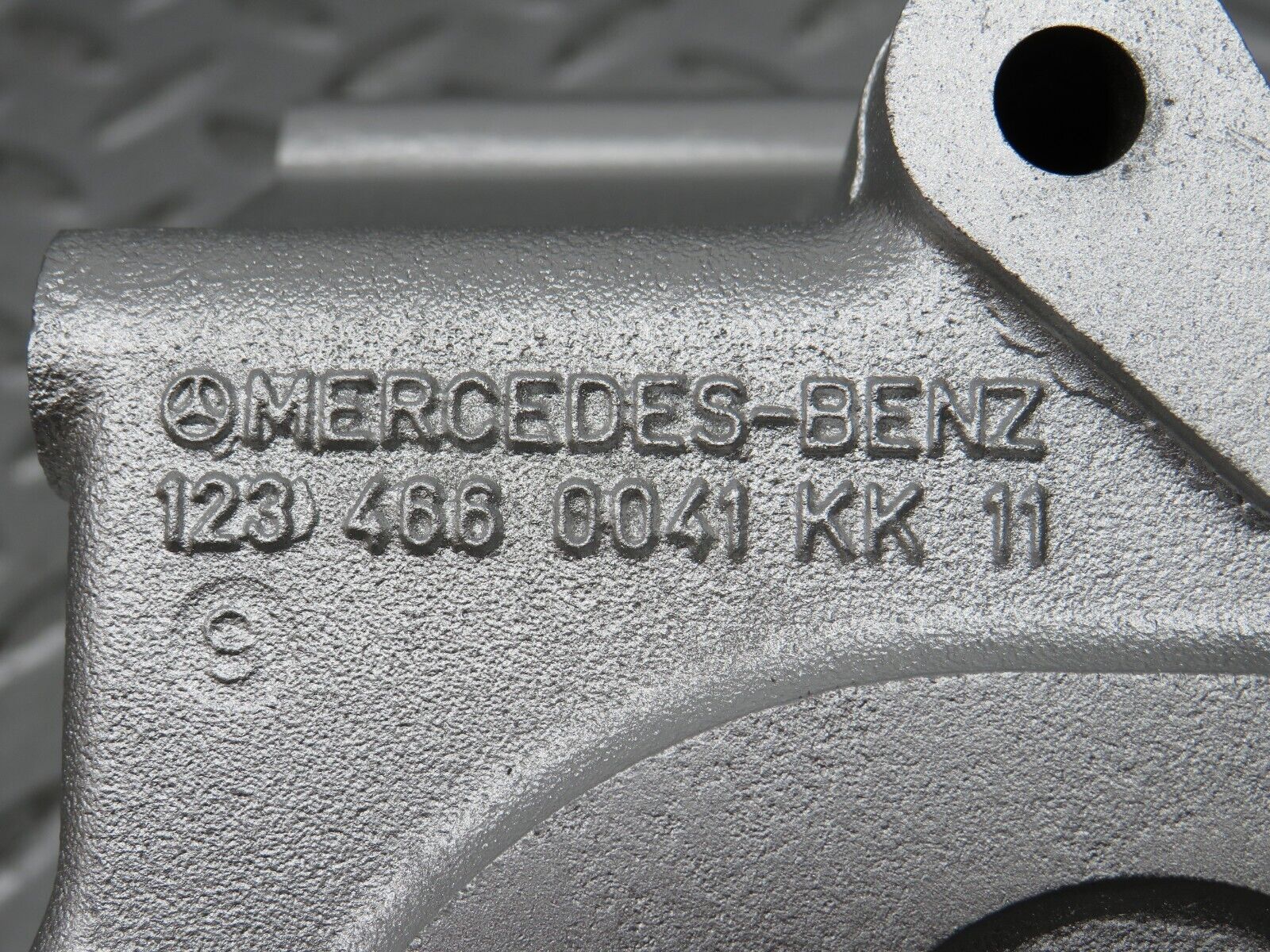 29891 Mercedes-Benz W123 230E Power Steering Pump Bracket 1234660041