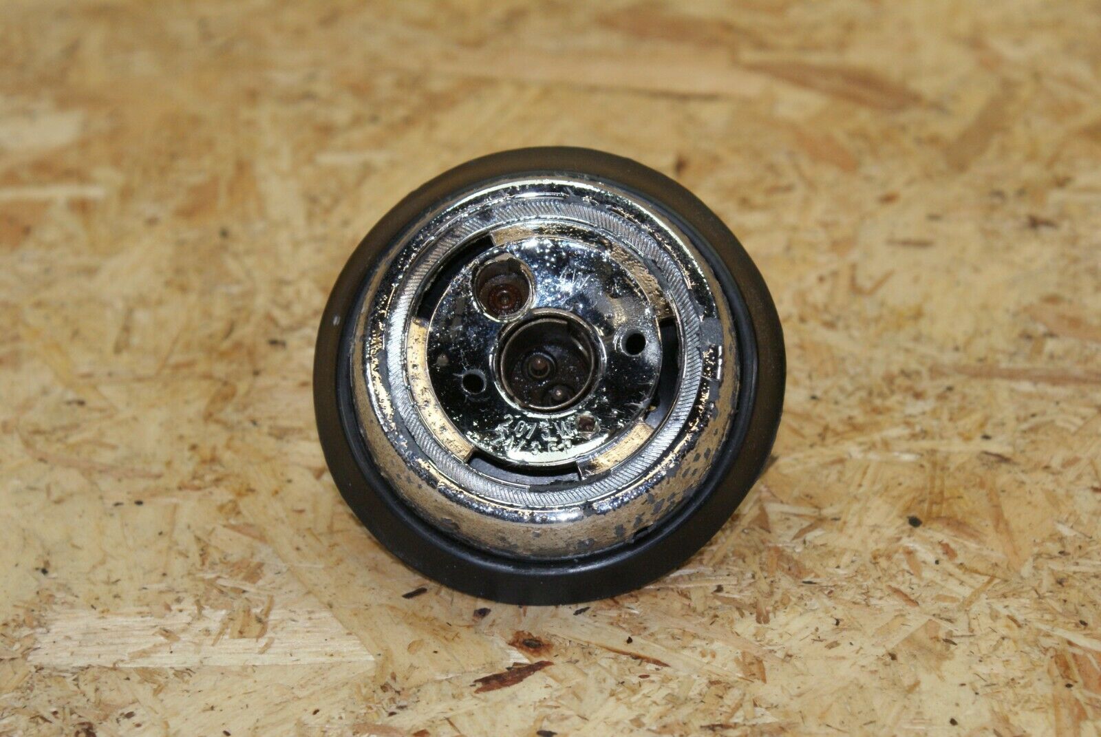 2291 Mercedes-Benz W105 219 PONTON Turn Signal Light Housing With Rubber