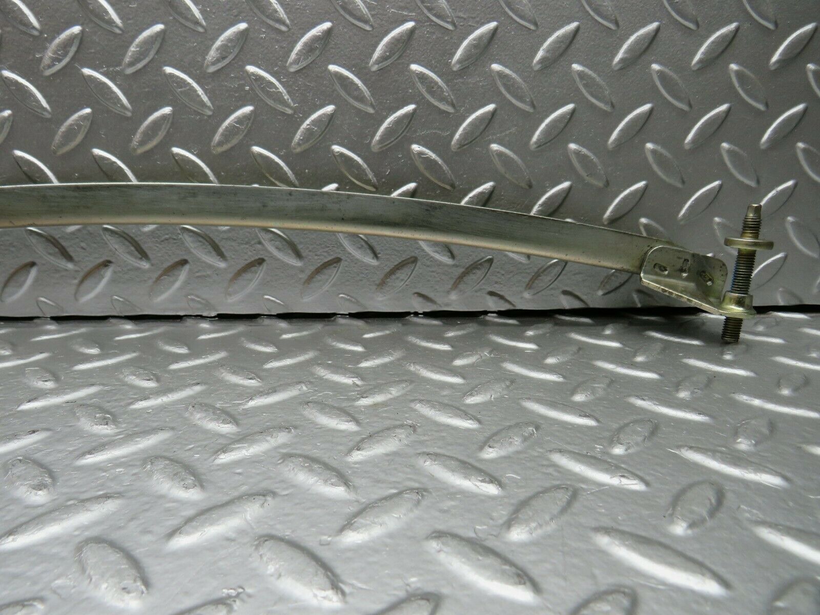 22532 Mercedes-Benz C124 E220 Coupe Left Door Window Channel