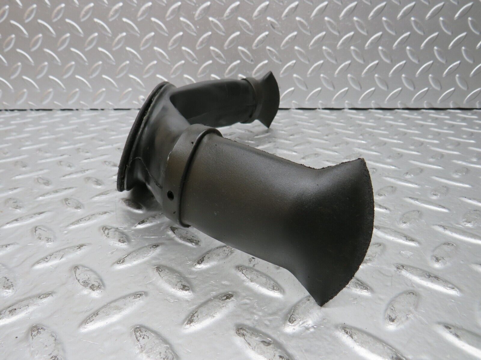 26616 Mercedes-Benz C124 220CE Coupe Heater Water Drain 1248320025