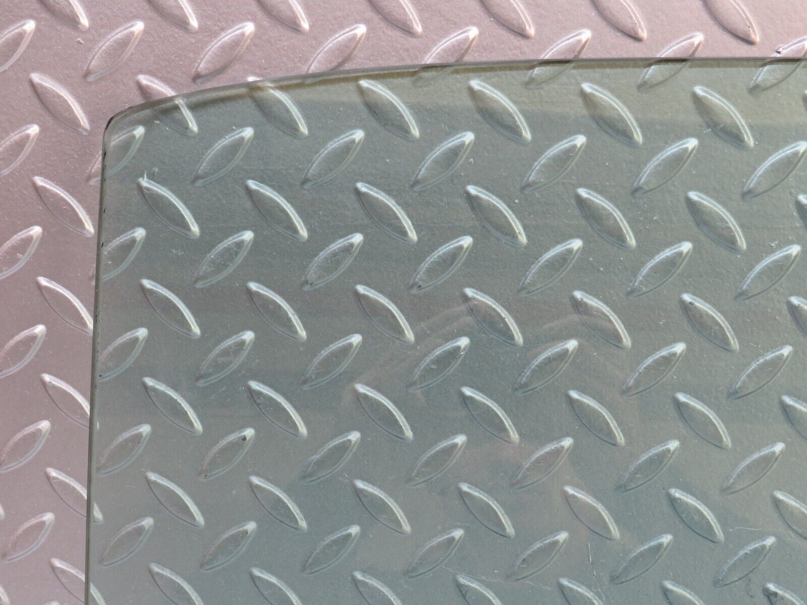 37512 Mercedes-Benz W109 300SEL Rear Right Door Window Glass