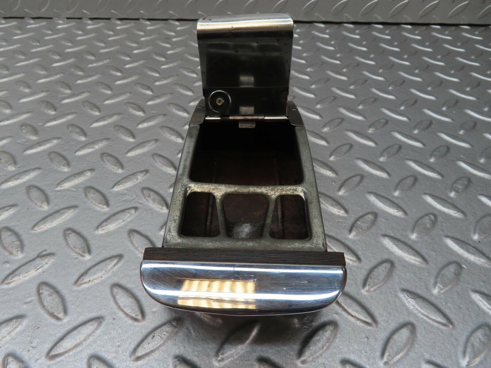 13173 Mercedes-Benz W111 220S Centre Console Ashtray Wood Finish