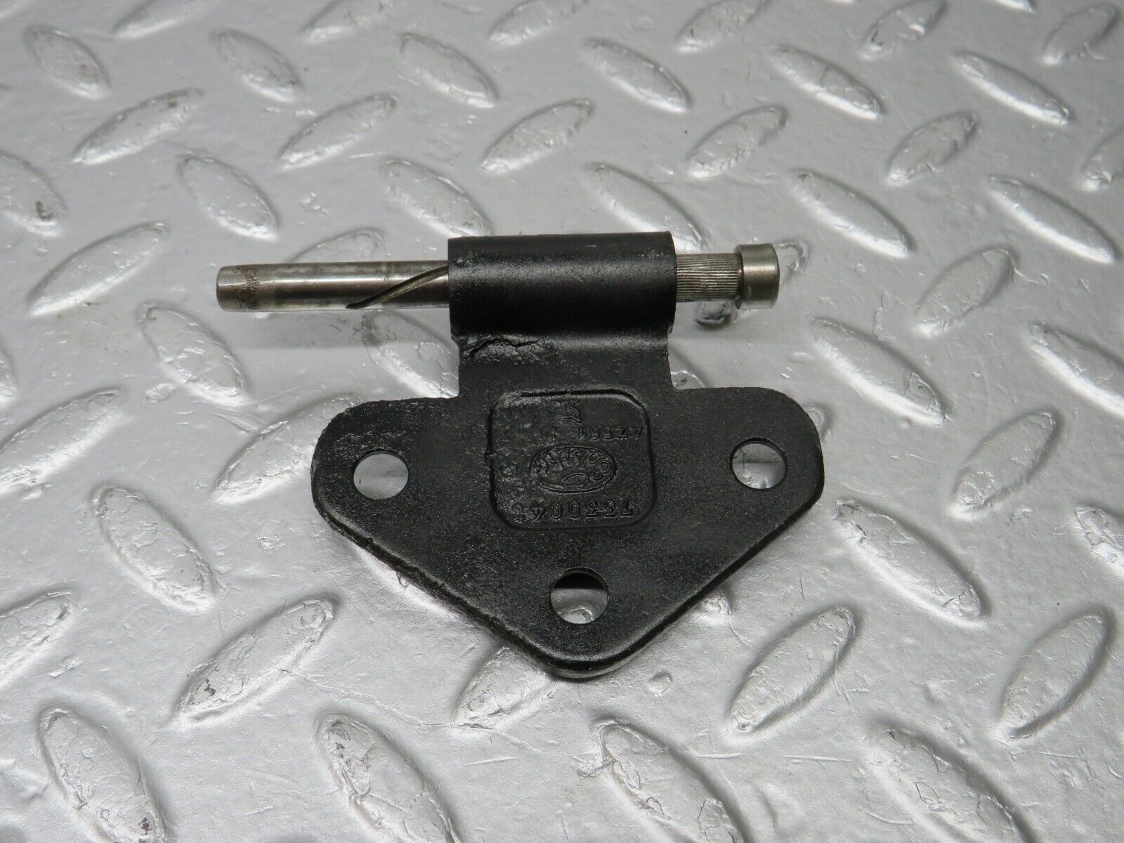 40421 Mercedes-Benz W110 230 Rear Left Door Hinge