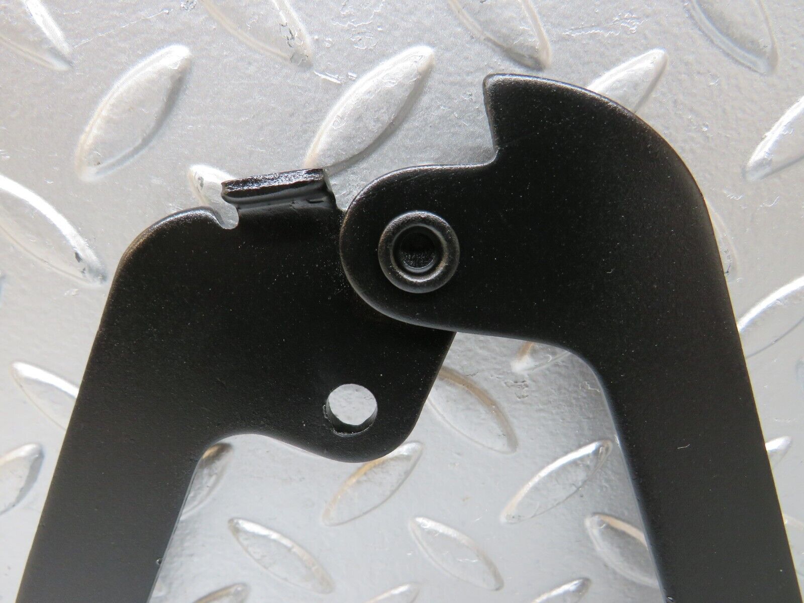 23834 Mercedes-Benz C107 450SLC Coupe Bonnet Hinge Right Side