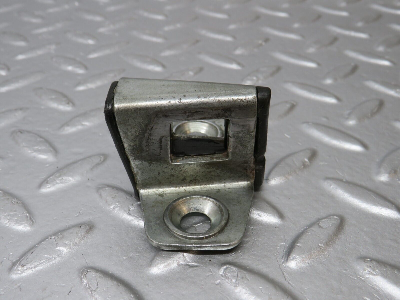 39510 Mercedes-Benz R129 320SL Coupe Door Lock Latch