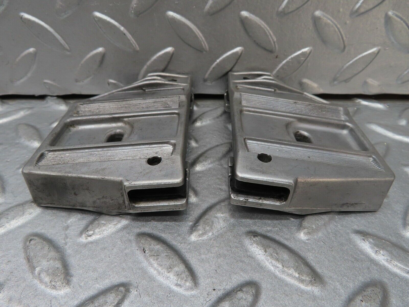 17394 Mercedes-Benz R129 300SL Coupe Door Window Guide Pad Pair 1247250132