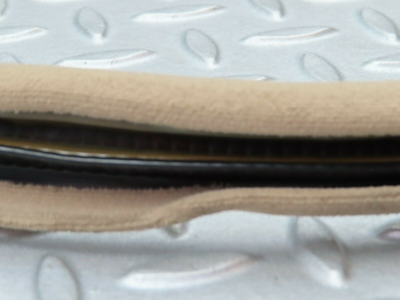 5500 Mercedes-Benz W124 230E Front Left Door Frame Rubber Seal Beige Cloth