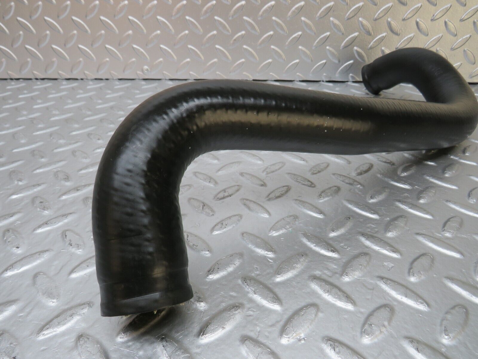 25503 Mercedes-Benz W123 200 Radiator Hose Pipe 1235012382