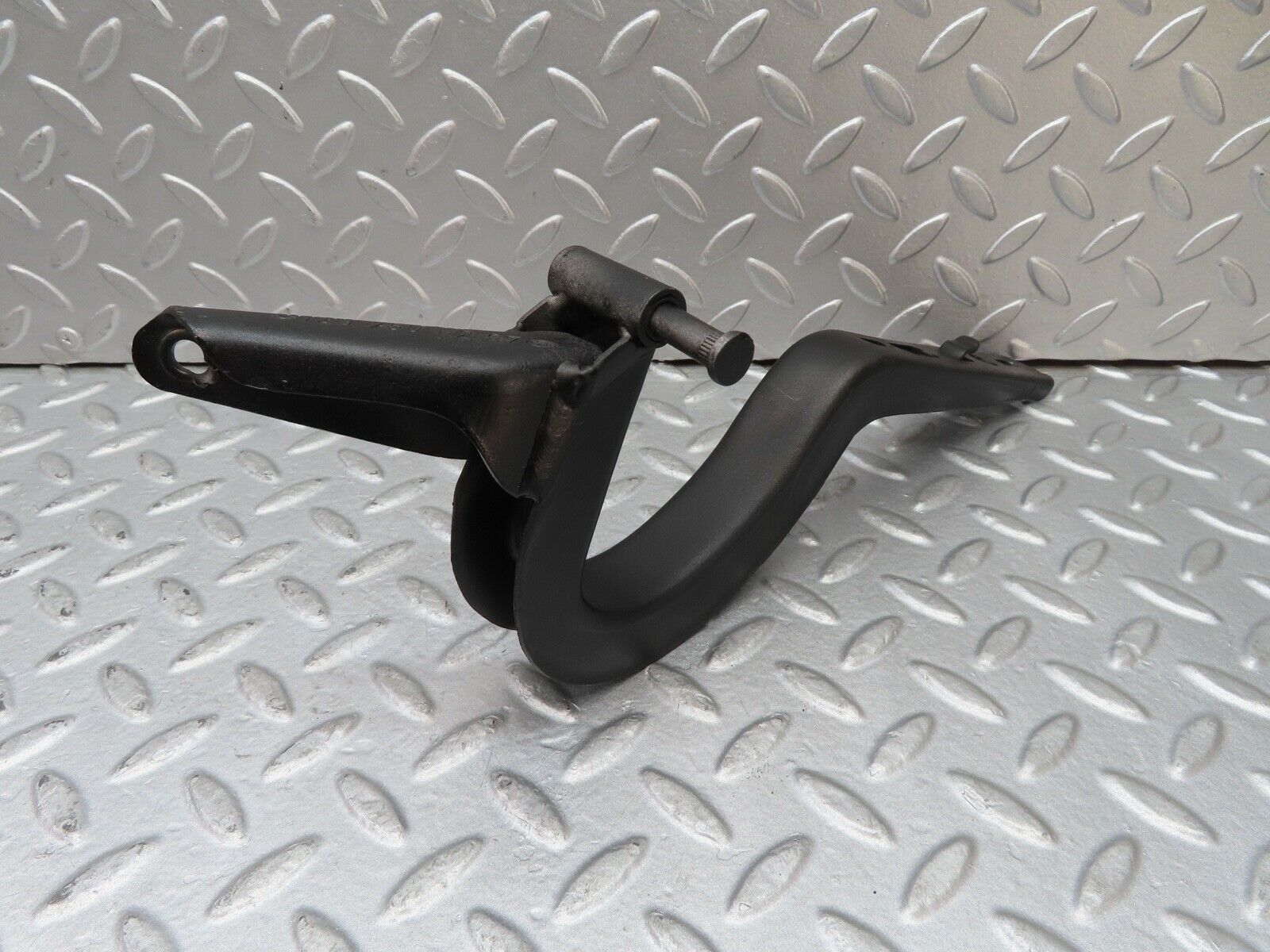 16921 Mercedes-Benz C123 280CE Coupe Trunk Lid Hinge Right Side 1237500287