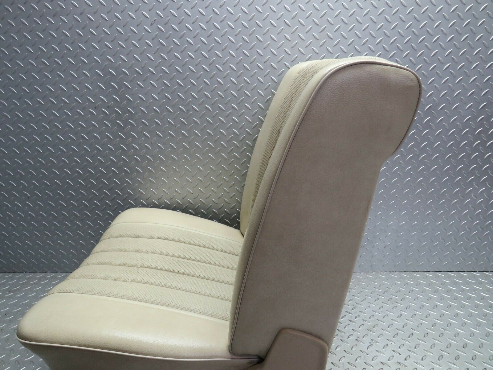 23428 Mercedes-Benz W114 280E Front Left Seat Cream Leather