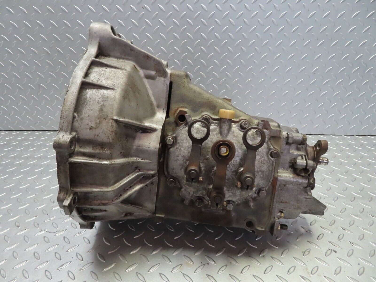 18166 Mercedes-Benz W123 200 Manual Gearbox 4 Speed 1152612501