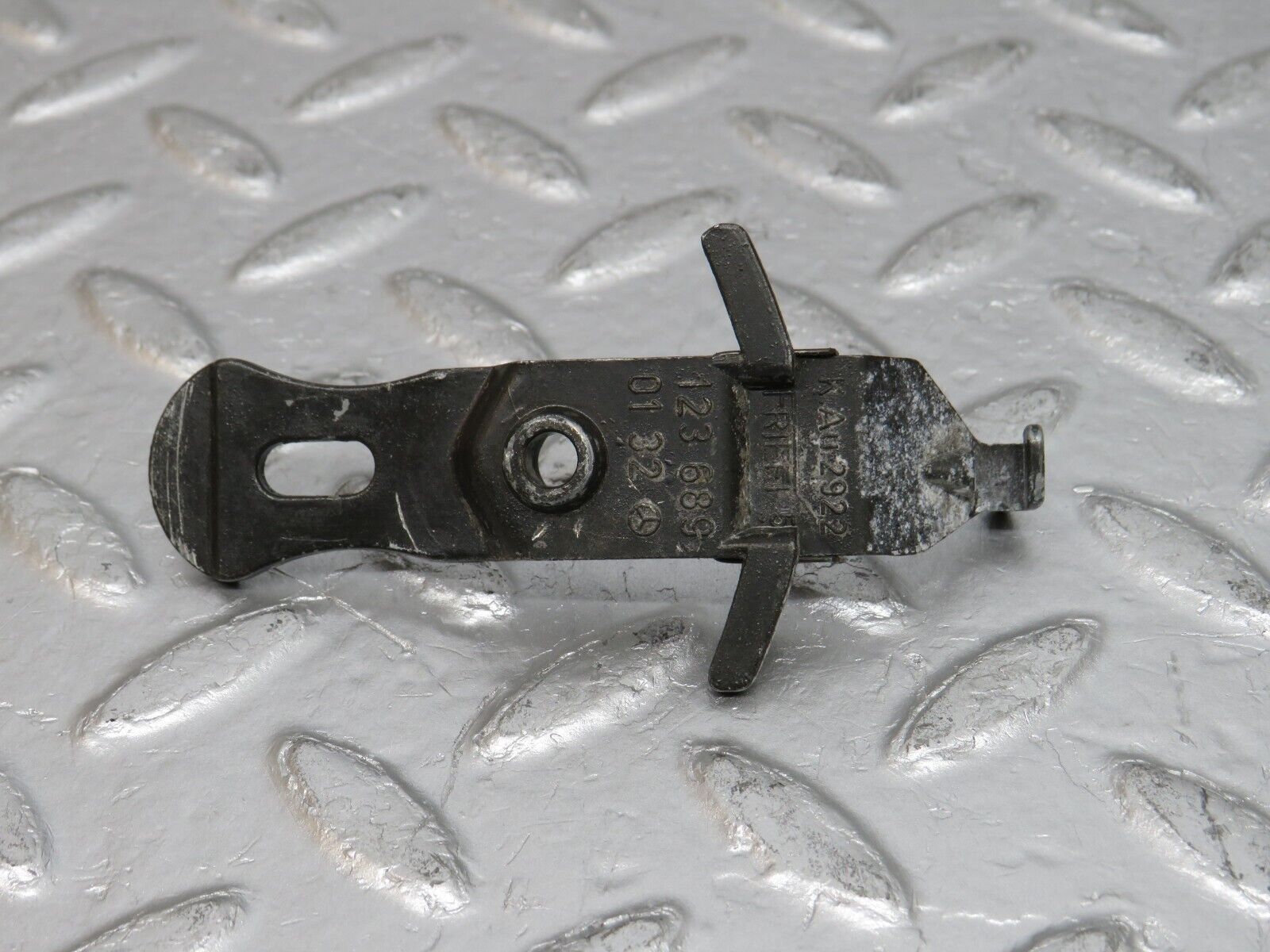 32293 Mercedes-Benz W123 230E Glove Box Lock Latch 1236890132