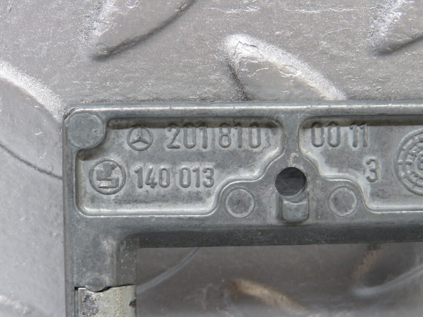 36584 Mercedes-Benz W201 190E 2.0L Rear View Mirror Bracket 2018100011