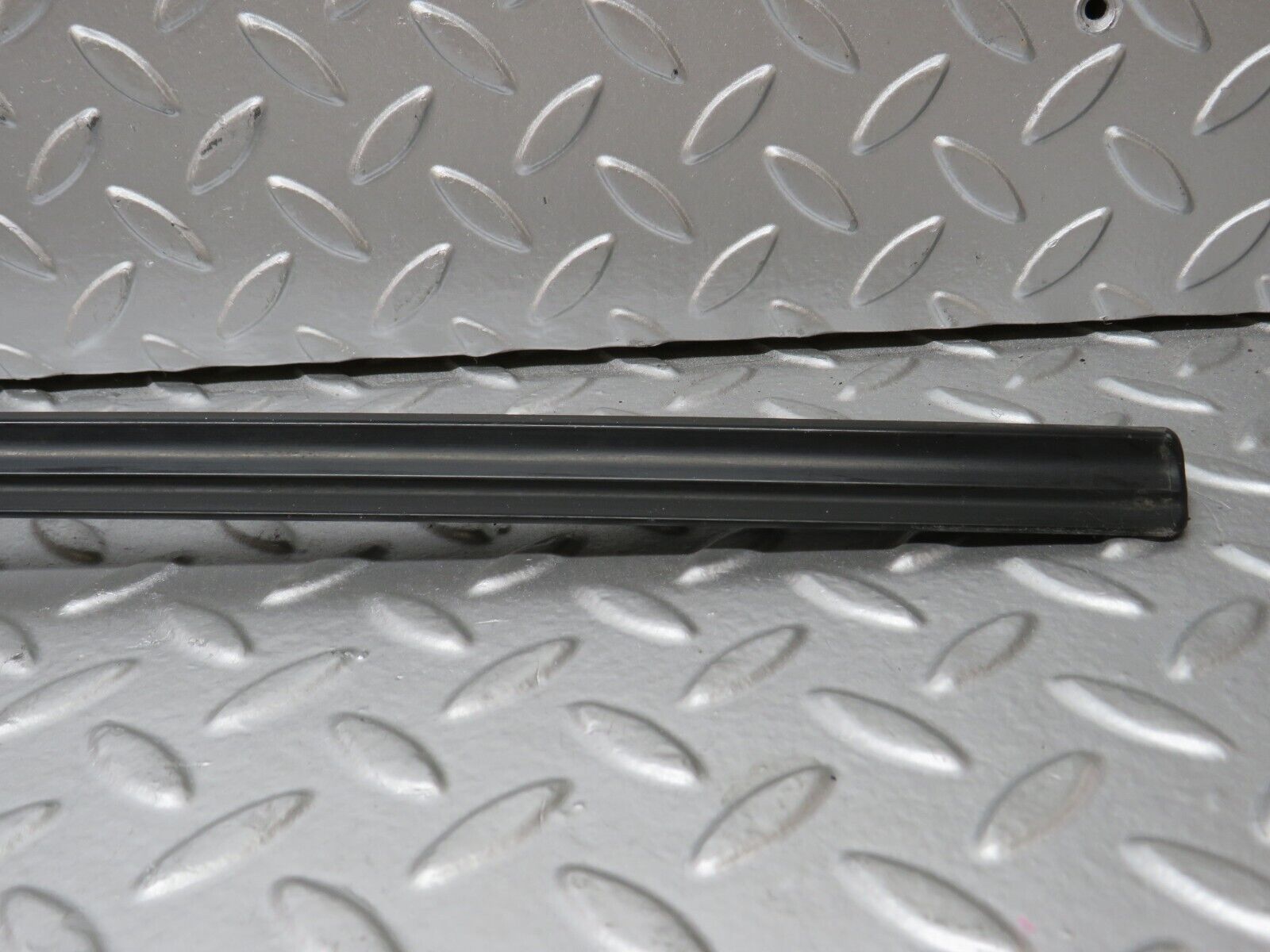 27961 Mercedes-Benz W123 280E Trunk Boot Lid Chrome Moulding Trim