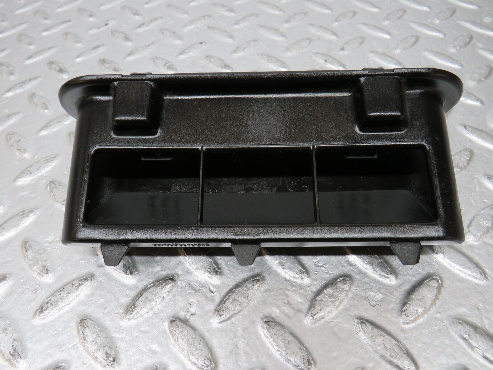 30621 Mercedes-Benz W201 190E 2.0L Trunk Breather Ventilation Valve 2018300242