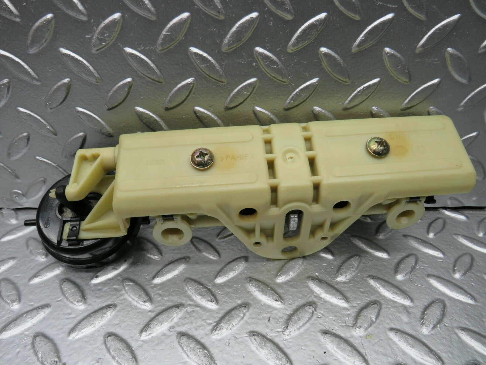 22512 Mercedes-Benz C124 E220 Coupe Rear Headrest Folding Mechanism