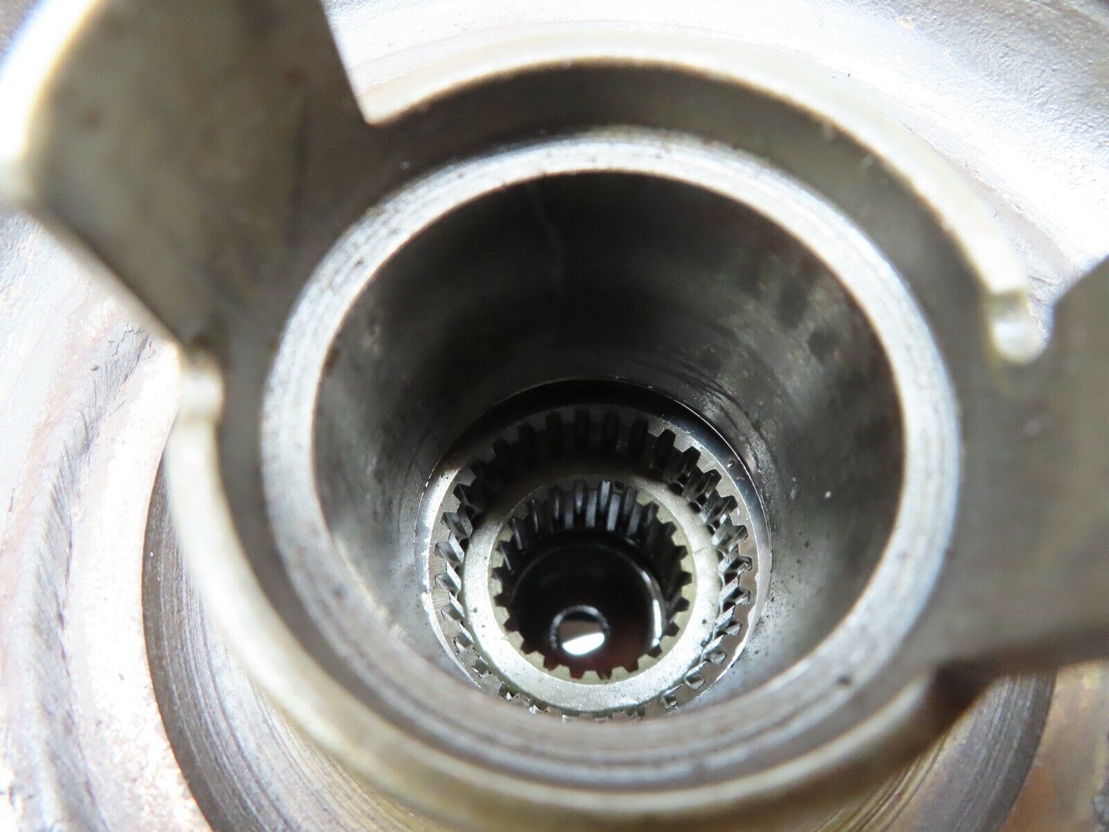 17712 Mercedes-Benz W116 450SEL Torque Converter 1172500302