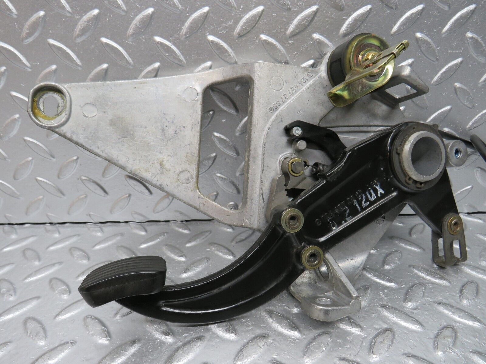 30437 Mercedes-Benz W124 230E Parking Brake Pedal 1244270736 1244270801