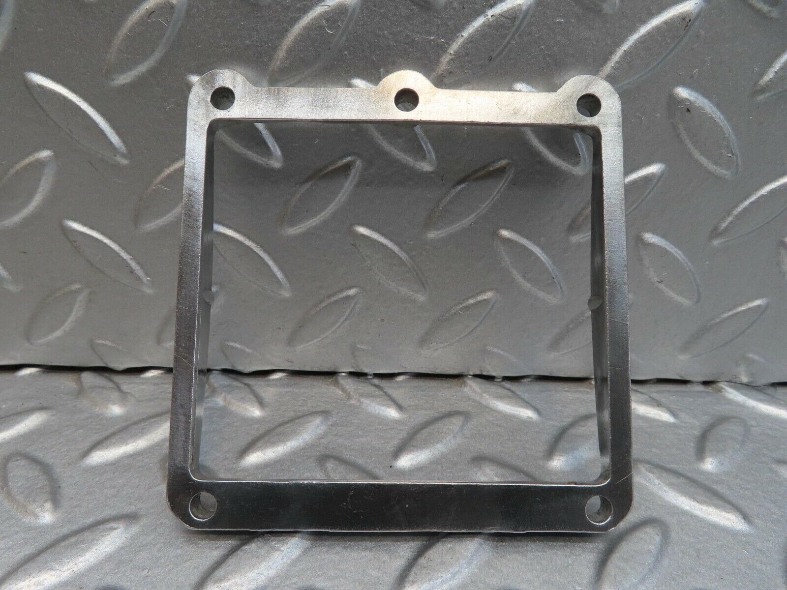 14385 Mercedes-Benz W116 350SE Fuse Box Flange 1165450049