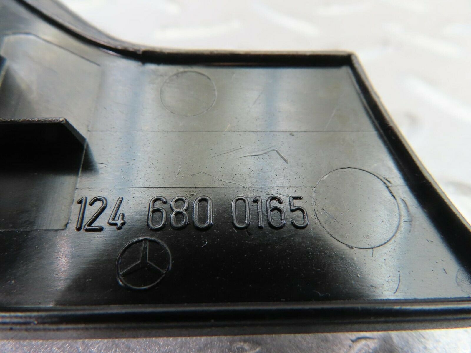 9257 Mercedes-Benz C124 300CE Coupe Ignition Switch Cover Surround 1246800165