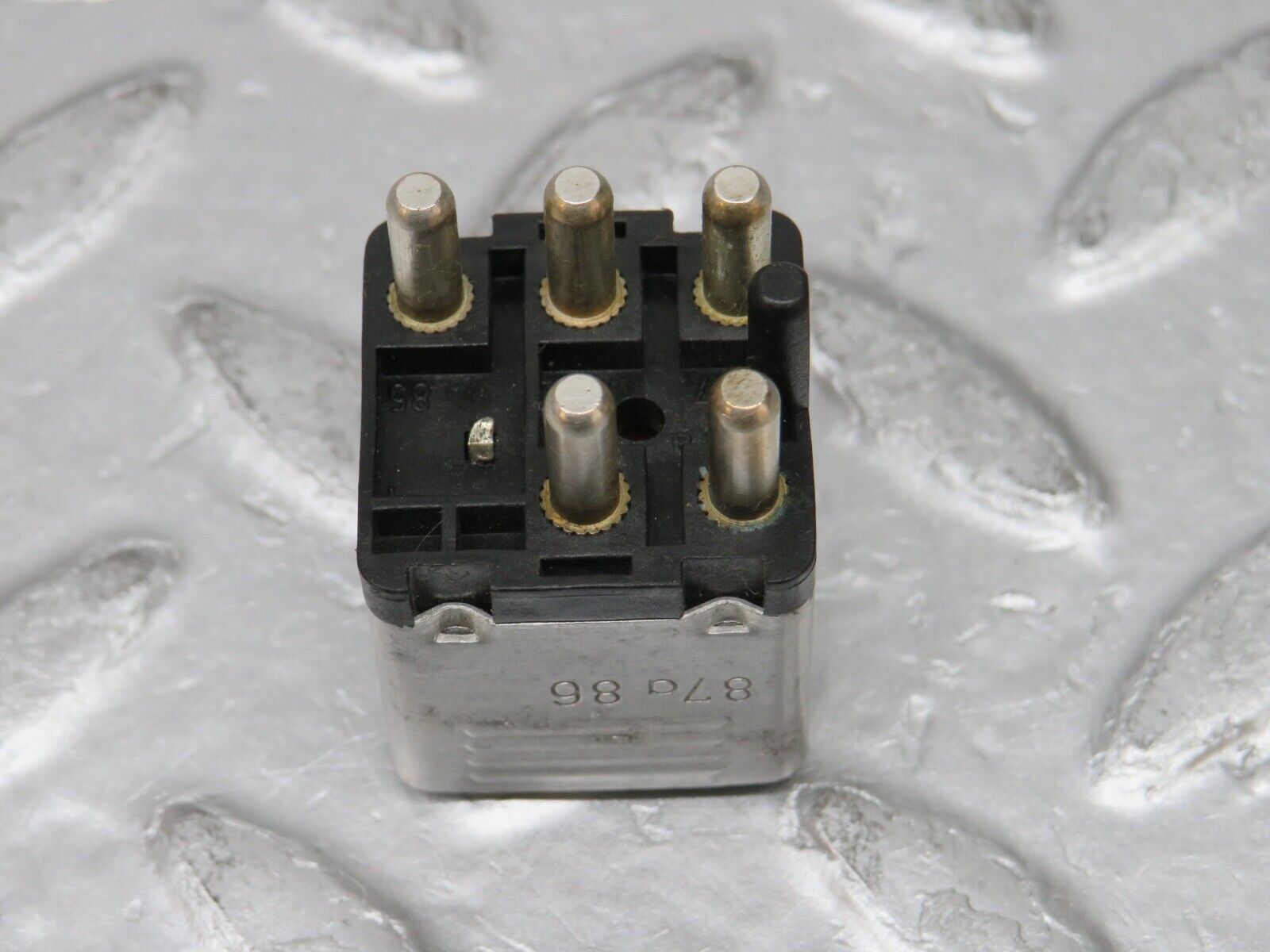 32474 Mercedes-Benz S124 300TE Wagon Multi Purpose Relay 0015420219