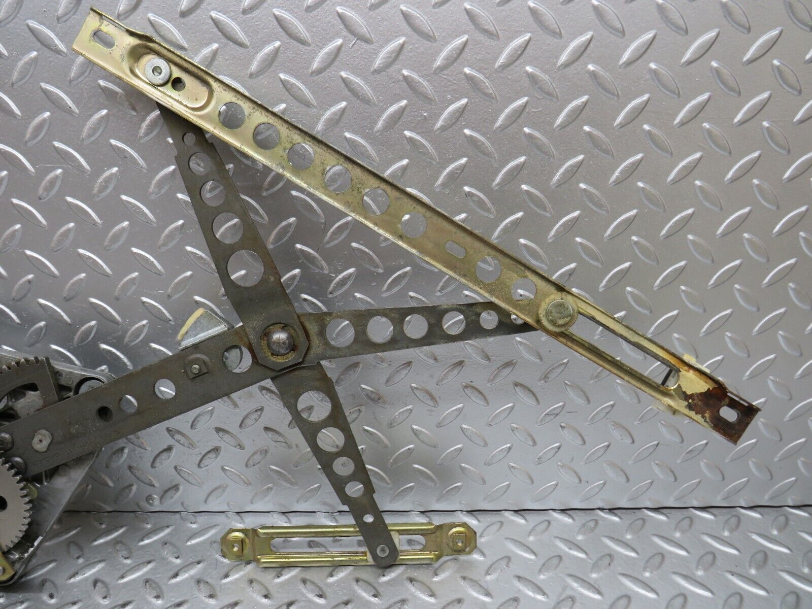 28711 Mercedes-Benz W123 230E Front Right Power Window Regulator 1237202846