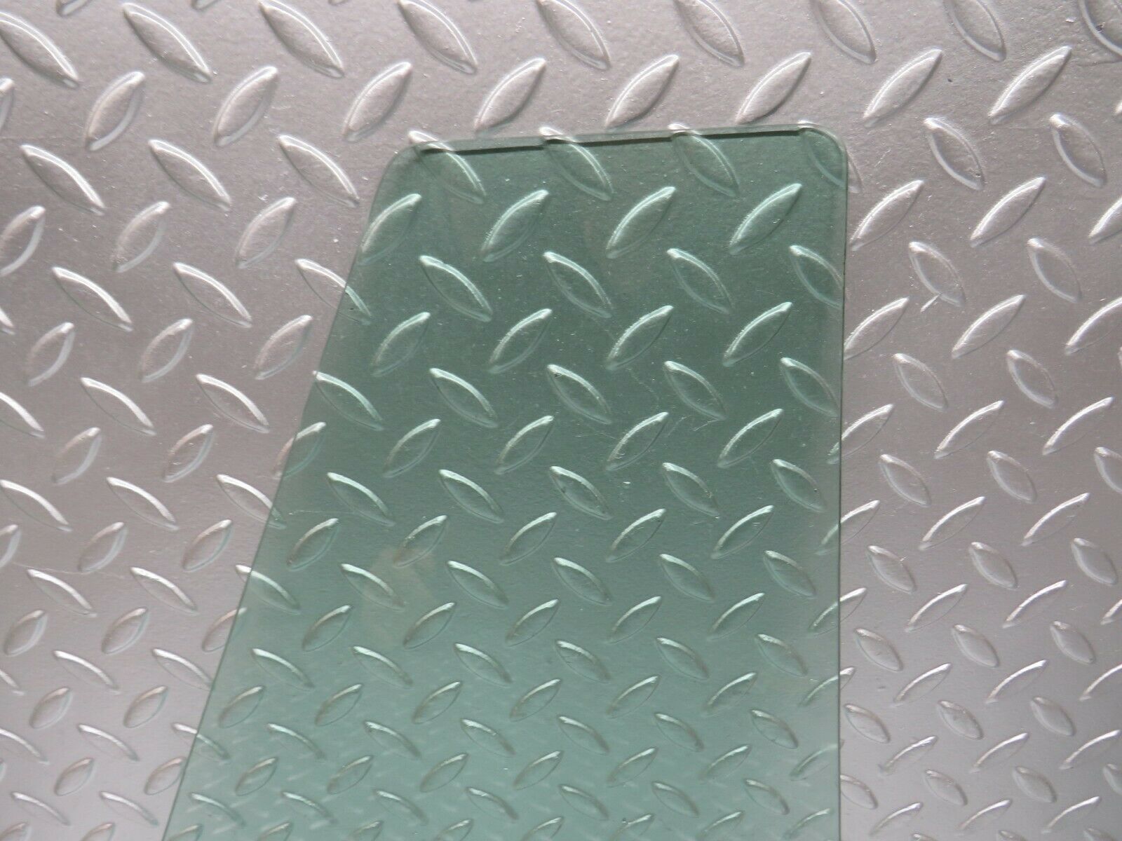 24439 Mercedes-Benz S124 220TE Wagon Rear Right Quarter Glass